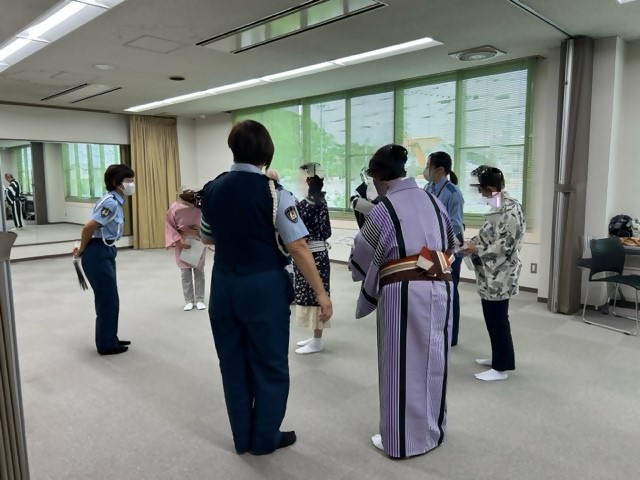 スーパーでの啓発活動の様子