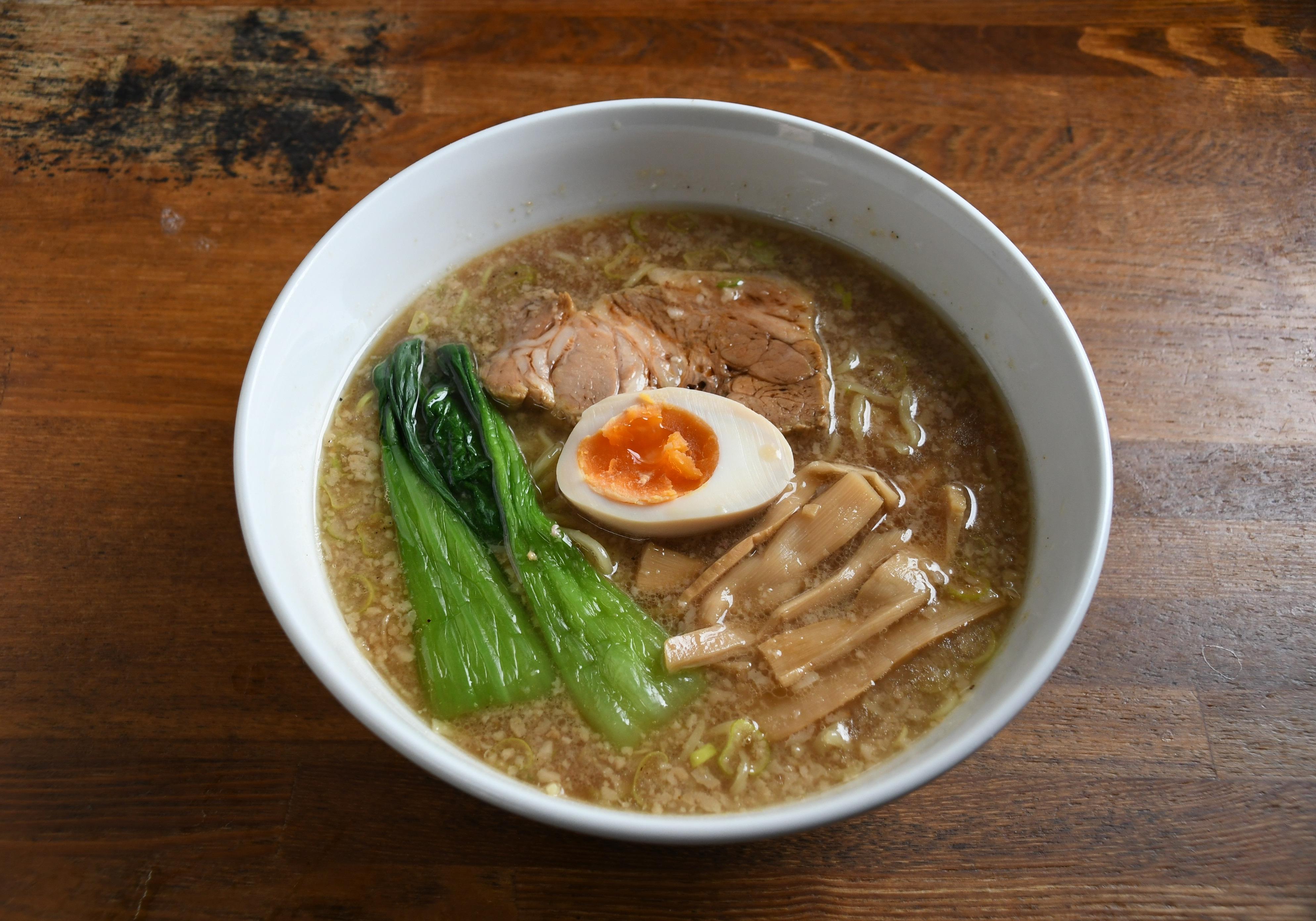 天狗ラーメン焼肉丼セット
