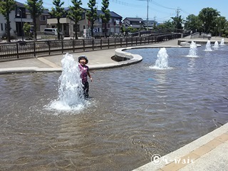 じゃぶじゃぶ池噴水