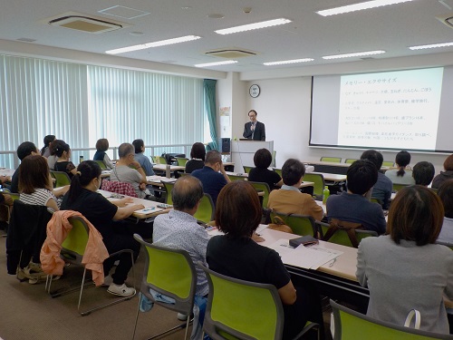 参加者が受講している様子