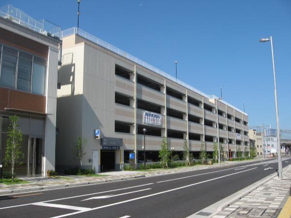 越谷駅東口駐車場