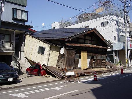 新潟中越地震の写真