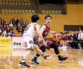 試合中の鳴海さん