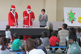 親子でクリスマス会に参加しましょう