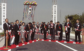 東埼玉道路の開通式