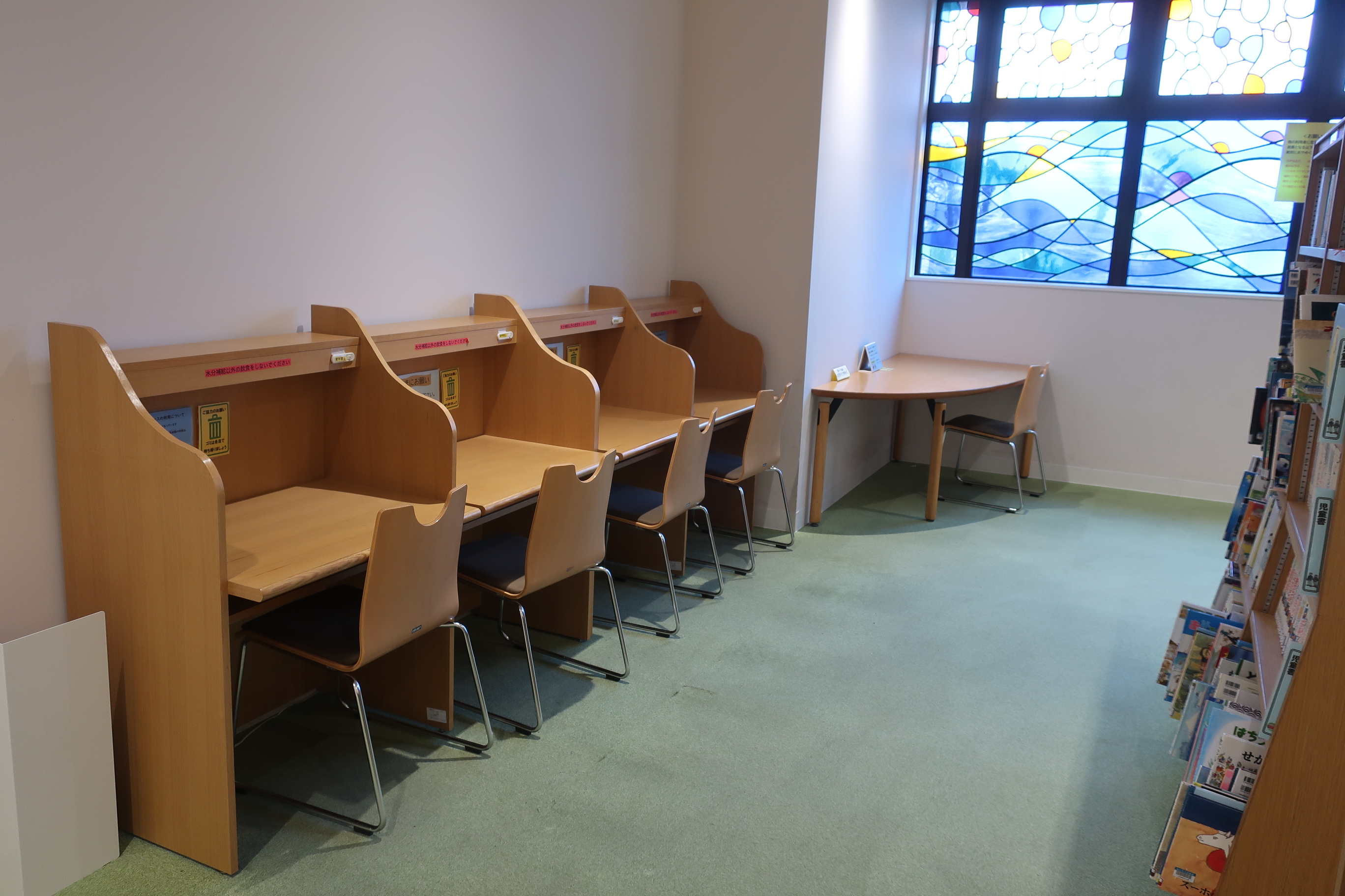 大沢　図書コーナー